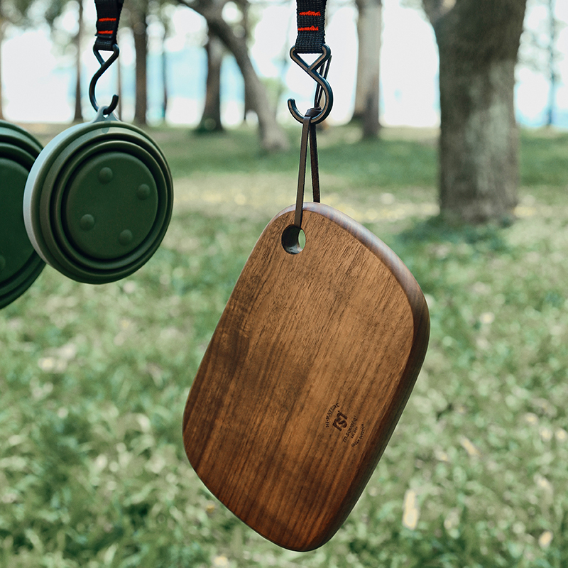 Portable Walnut Cutting Board